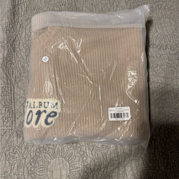 Taylor Swift Folklore Album Chenille Patch Crewneck Sweater & FREE NECKLACE - Picture 8 of 9